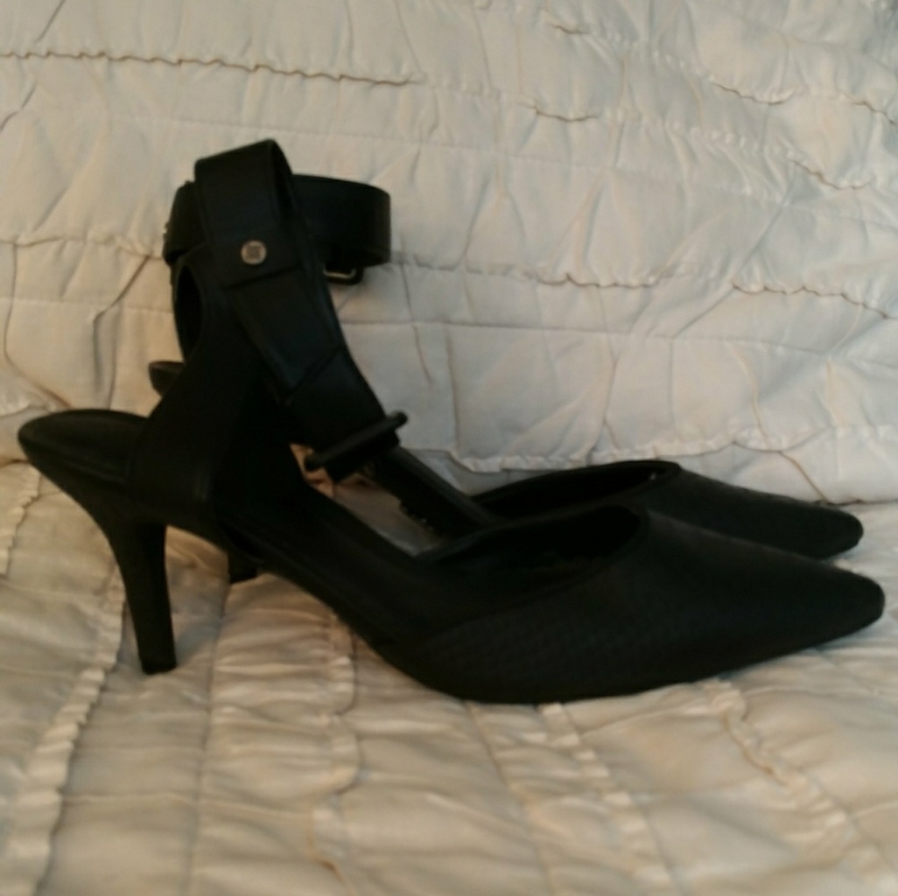 Women's shoes